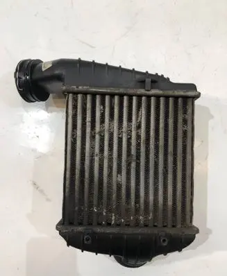 Skoda Superb B5 (3U) Intercooler radiator 0281002399