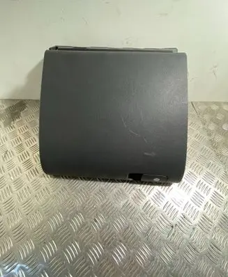 Volkswagen Golf Plus Glove box 5M1857097J 5M1857097