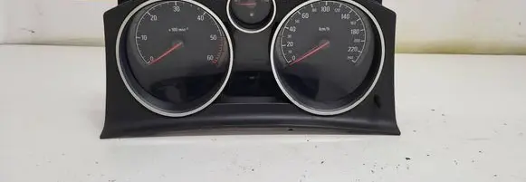 Opel Zafira B Speedometer (instrument cluster) 13216684 SW4405