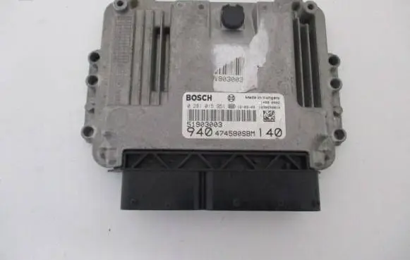 Alfa Romeo Giulietta Engine control unit/module 0281015951