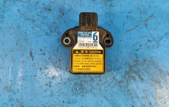 Toyota Prius+ (ZVW40) Yaw turn rate sensor 8918348030