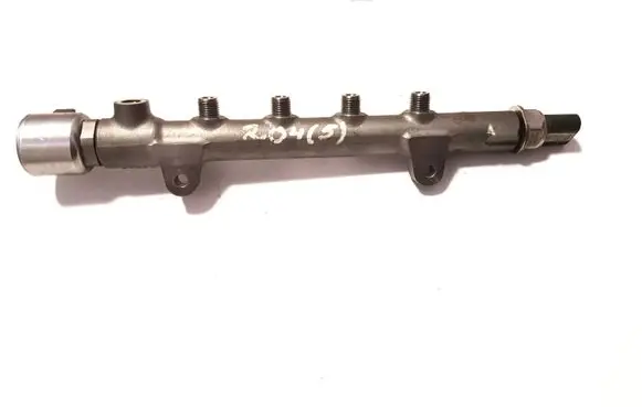 Mercedes-Benz C W204 Fuel main line pipe A6510700495 9307Z522A00 301127382436