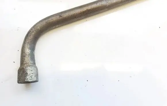 Volkswagen Transporter - Caravelle T4 Wheel nut wrench 