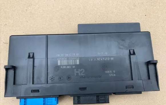 BMW 1 E81 E87 Gateway control module 9247472
