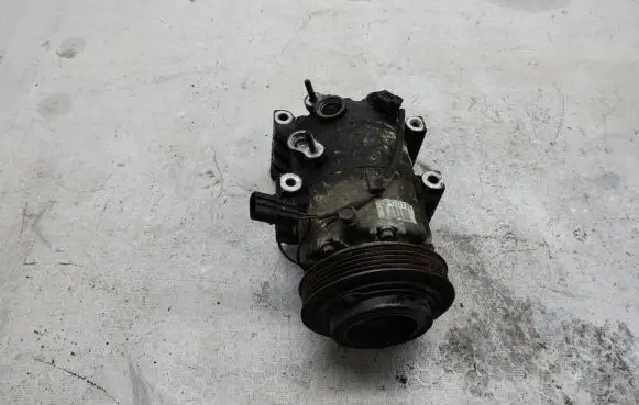 KIA Sportage Air conditioning (A/C) compressor (pump) M10U2X