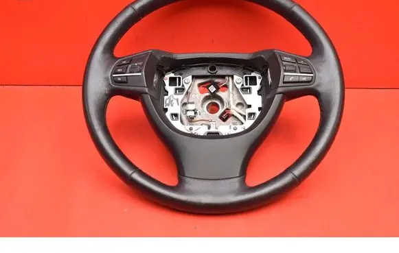 BMW 5 F10 F11 Steering wheel 6102240