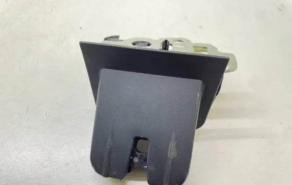 Audi A6 S6 C6 4F Tailgate/trunk/boot lock/catch/latch