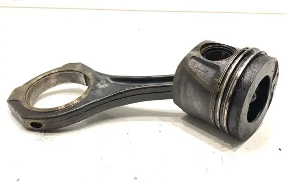 Mercedes-Benz CLS C218 X218 Piston with connecting rod 