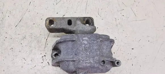 Audi A3 S3 8P Engine mount bracket 1K0199262