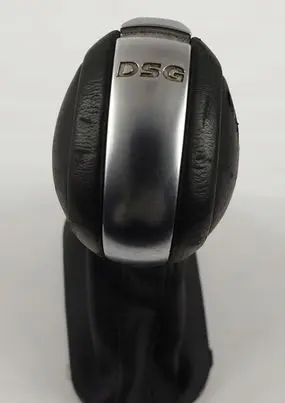 Volkswagen Golf VI Gear lever shifter trim leather/knob