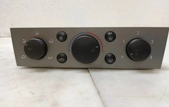 Opel Vectra C Climate control unit MCP3200 13139190 13138190