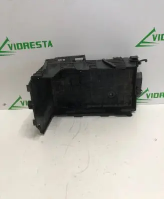 Battery box tray