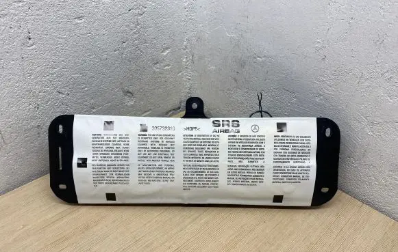 Mercedes-Benz CLS C219 Passenger airbag 305732310