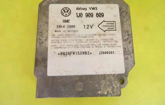Volkswagen Golf IV Airbag control unit/module 1J0909609