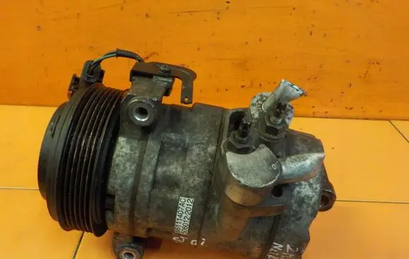 Dodge Nitro Air conditioning (A/C) compressor (pump) 690B592719