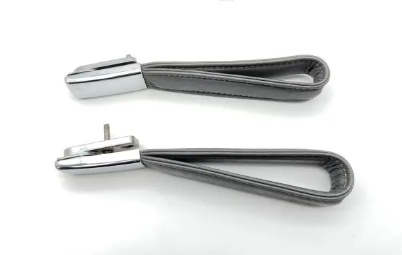 Jaguar XJ X40 A set of handles for the ceiling 