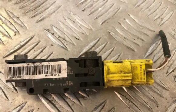 Audi A4 S4 B7 8E 8H Airbag deployment crash/impact sensor 8E0959651A 023290RT6EY7
