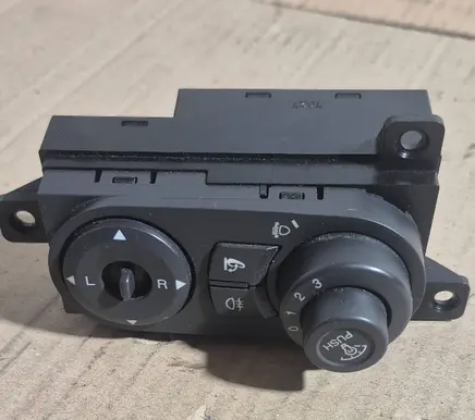 Chevrolet Epica Headlight level height control switch X7G27