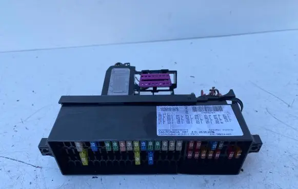Volkswagen Tiguan Fuse box set TAB016482D