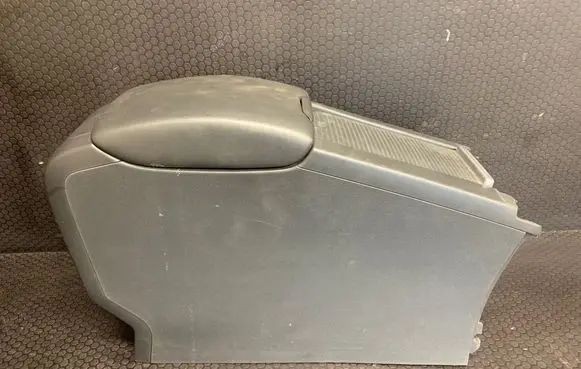 Volvo XC60 Armrest 39855367 15343140