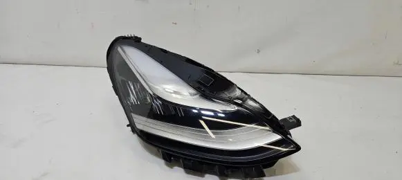 Tesla Model 3 Headlight/headlamp 107737600C