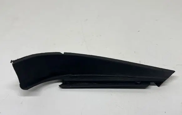 Volkswagen Golf VI Fender trim (molding) 1K5819448
