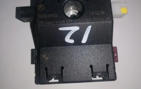 BMW 3 E90 E91 Antenna control unit 920039002