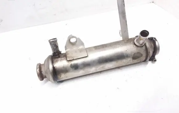 Opel Vectra C EGR valve cooler 55203716