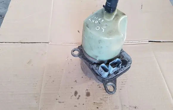 Volvo V50 Power steering pump 4N513K514