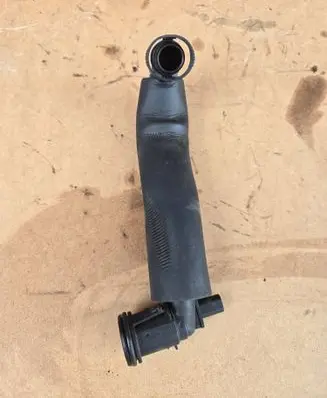 BMW X2 F39 Breather hose/pipe 7613889
