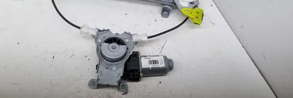 Nissan Qashqai Rear door window regulator with motor 402190A