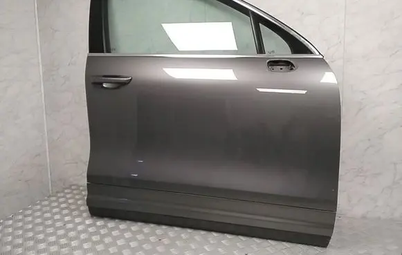 Porsche Cayenne (92A) Front door