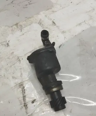 Audi A4 S4 B5 8D Vacuum pump 028207A