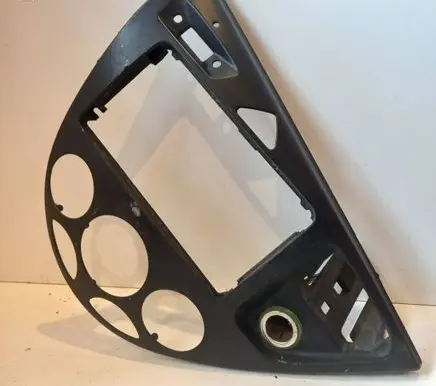 Ford Focus Radio/GPS head unit trim 98ABA046A04