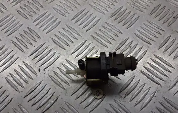 Mercedes-Benz Vito Viano W638 Vacuum valve 133297U