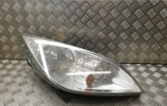 Mitsubishi Colt Headlight/headlamp MR957354