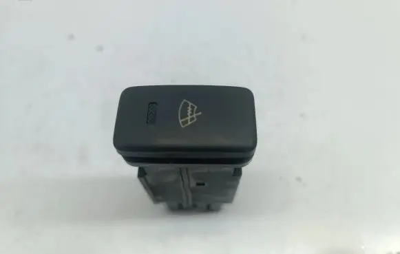Lexus IS 220D-250-350 Windscreen/window heater switch 15A280