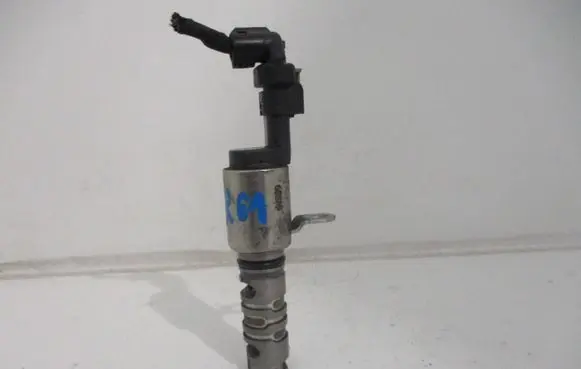 Volkswagen Golf VII Camshaft vanos timing valve 04E906455D HU2297005710