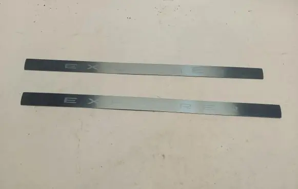 Ford Explorer Front sill trim cover 
