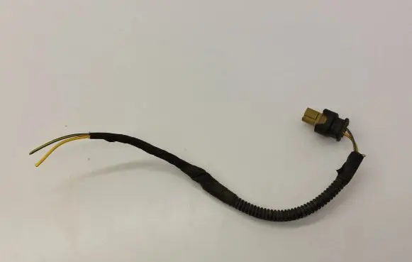 Volkswagen PASSAT B8 Fuel injector wires 4F0973202