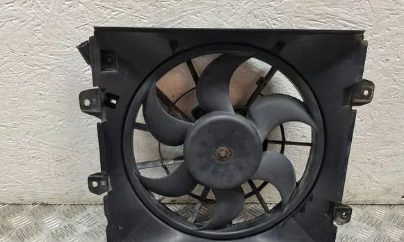 Toyota Avensis T220 Electric radiator cooling fan 3135103199 163610B010 167110B010