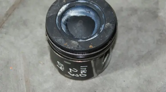 Iveco Daily 4th gen Piston 