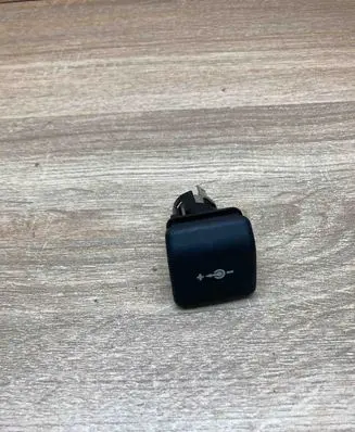 BMW X5 E53 12 V Socket (rear) 6904008