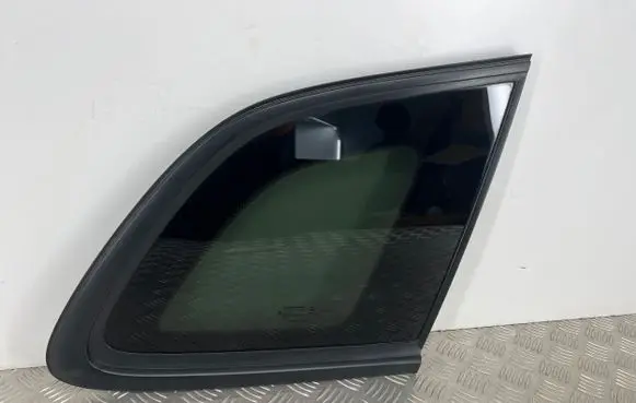 Jeep Cherokee Rear side window 68155801AD