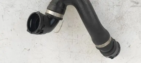 BMW 5 E60 E61 Engine coolant pipe/hose 7558757