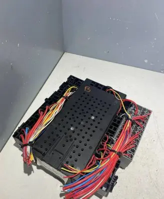Volvo V70 Fuse box set 8645410 00W334 8645411