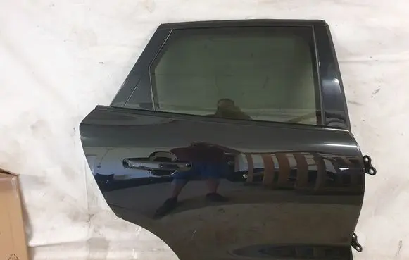 Jaguar F-Pace Rear door