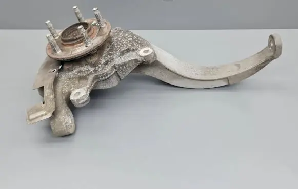 Front wheel hub