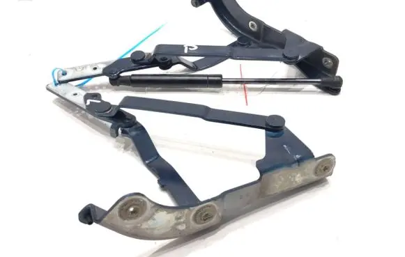 Fiat 500 Tailgate/trunk/boot hinge 