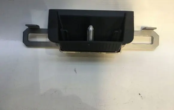 Volvo XC90 Loading door lock loop/hook striker 39831946
